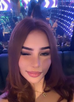 Maddy - puta in Abu Dhabi Photo 6 of 6