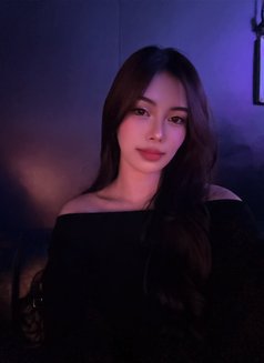 Maddy - escort in Makati City Photo 17 of 21