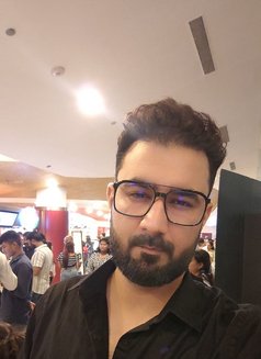 Maddy - Male escort in Kolkata Photo 1 of 1