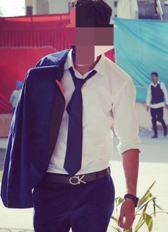 Maddy - Male escort in Bangalore Photo 2 of 4