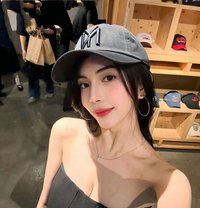 Maddy - escort in Tokyo Photo 3 of 6