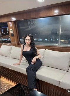 Maddyts - Transsexual escort in Abu Dhabi Photo 2 of 18