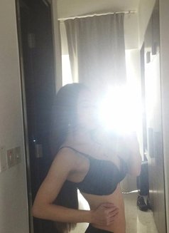 Maddyts - Transsexual escort in Abu Dhabi Photo 24 of 25