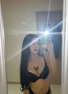 Maddyts - Transsexual escort in Abu Dhabi Photo 25 of 25