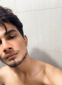 Maddyy Rock - Acompañantes masculino in Mumbai Photo 2 of 2