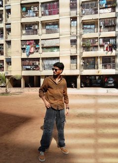 Maddyy Rock - Male escort in Mumbai Photo 2 of 2