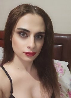 Madeleine - Acompañantes transexual in İstanbul Photo 17 of 17