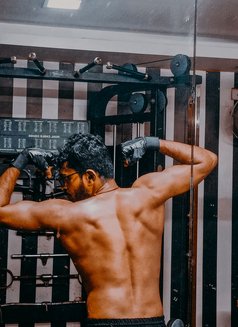 Madhan - masseur in Chennai Photo 2 of 2