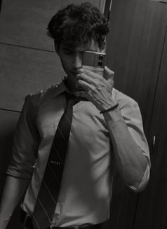 Madhav, Free for Girls - Male escort in New Delhi Photo 1 of 1