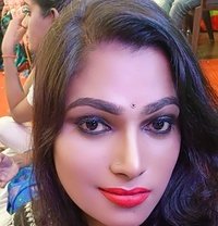 Madhavi Cam and Real Meet - Transsexual escort in Chennai