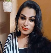 Madhavi Hot Sexy - Transsexual escort in Chennai