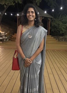 Madhavi - escort agency in Hyderabad Photo 3 of 4