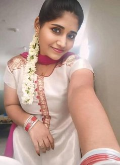 Madhavi - escort in Visakhapatnam Photo 1 of 6