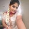Madhavi - puta in Visakhapatnam