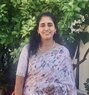 Madhavi - puta in Visakhapatnam Photo 3 of 6