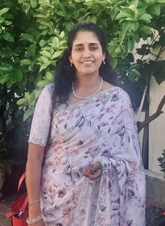 Madhavi - escort in Visakhapatnam Photo 3 of 6
