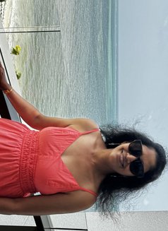Madhavi - escort in Visakhapatnam Photo 5 of 6