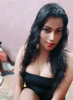 Madhavi - Transsexual escort in Chennai Photo 1 of 4