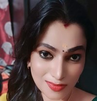 Madhavi - Transsexual escort in Chennai