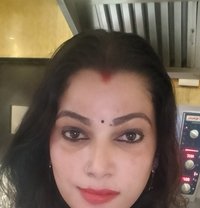 Madhavi - Acompañantes transexual in Chennai