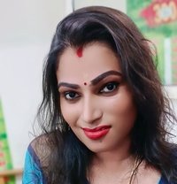 Madhavi - Acompañantes transexual in Chennai Photo 1 of 9