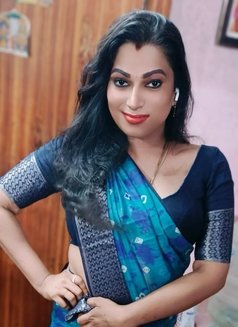 Madhavi - Transsexual escort in Chennai Photo 7 of 9