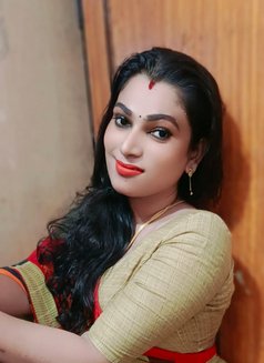 Madhavi - Acompañantes transexual in Chennai Photo 9 of 13