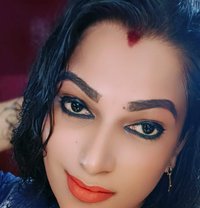Madhavi - Transsexual escort in Chennai