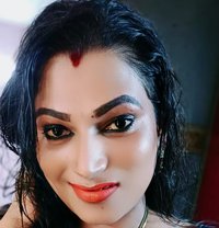 Madhavi - Transsexual escort in Chennai