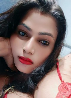 Madhavi Video Call and Real Meet - Acompañantes transexual in Chennai Photo 4 of 7