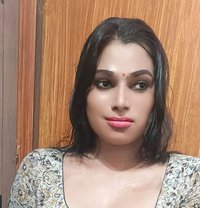 Madhavi Video Call and Real Meet - Acompañantes transexual in Chennai