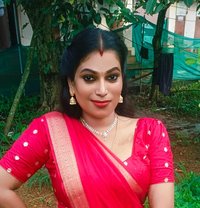 Madhavi Video Call and Real Meet - Acompañantes transexual in Chennai