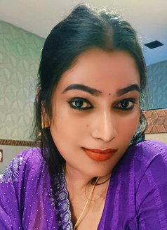 Madhavi Video Call and Real Meet - Transsexual escort in Chennai Photo 7 of 14