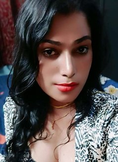 Madhavi Video Call and Real Meet - Transsexual escort in Chennai Photo 9 of 14