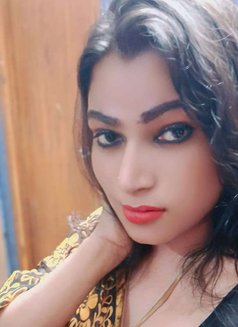 Madhavi Video Call and Real Meet - Transsexual escort in Chennai Photo 12 of 14