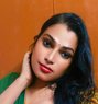 Madhavi Video Call and Real Meet - Acompañantes transexual in Chennai Photo 1 of 8