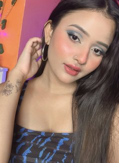 Madhu - escort in Ahmedabad Photo 3 of 4