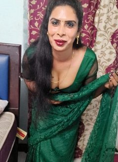 Madhu - Transsexual escort in Chennai Photo 1 of 1