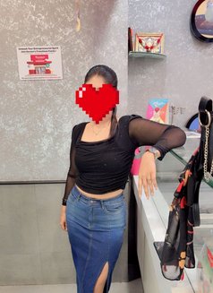 Madhu real meat & cam show - puta in Mumbai Photo 7 of 7