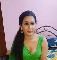 SHEMALE (Madhu) LADYBOY cut COCK & BIG B - Transsexual escort in Chennai