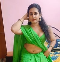 SHEMALE (Madhu) LADYBOY cut COCK & BIG B - Transsexual escort in Chennai