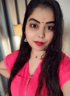 Madhu south Indian in abudhabi - escort in Abu Dhabi Photo 9 of 14