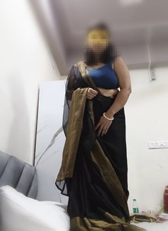 Madhuri Bhabhi - escort in Kolkata Photo 6 of 8