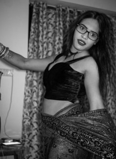Madhusexy - Transsexual escort in Lucknow Photo 7 of 23