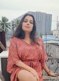 Madhvi Hot and Sexy - Transsexual escort in Chennai Photo 1 of 16