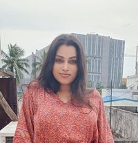 Madhvi Hot and Sexy - Transsexual escort in Chennai