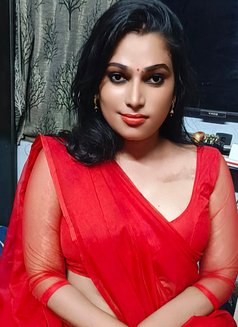 Madhvi Hot and Sexy - Transsexual escort in Chennai Photo 3 of 16