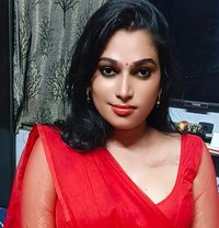 Madhvi Hot and Sexy - Transsexual escort in Chennai