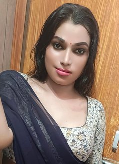 Madhvi Hot and Sexy - Transsexual escort in Chennai Photo 15 of 16
