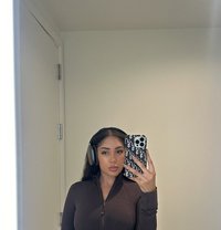 Madison - escort in Frankfurt